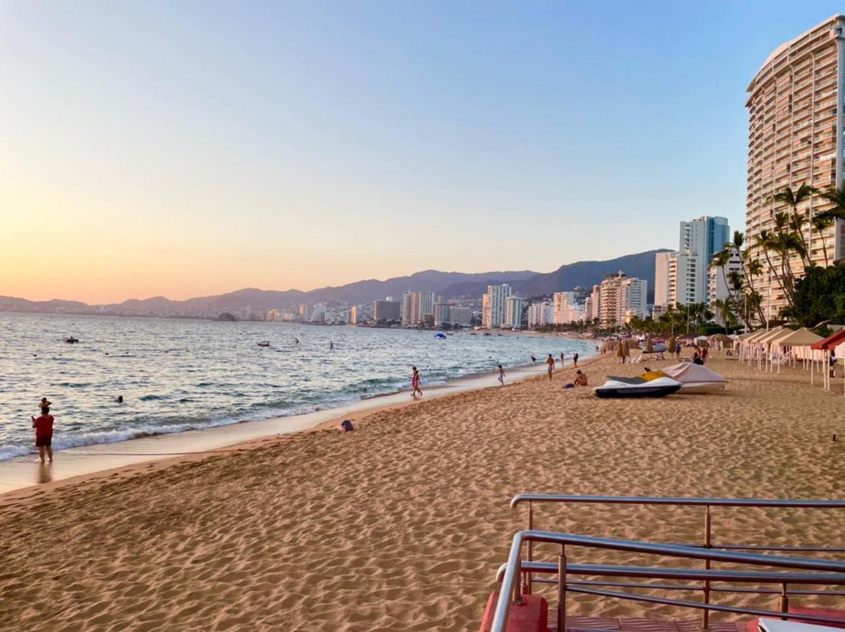 Sky Inn Acapulco Y Condominio Mediterrane Zewnętrze zdjęcie