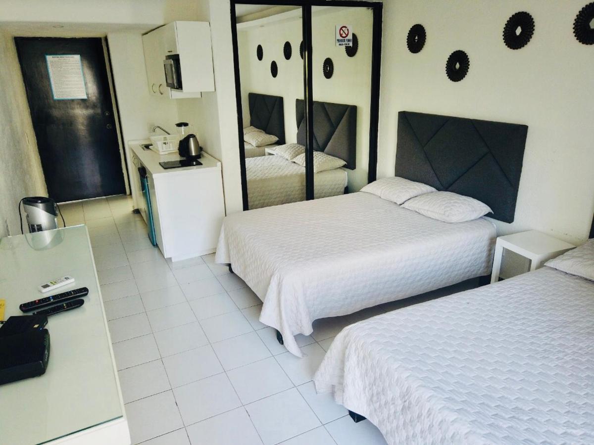 Sky Inn Acapulco Y Condominio Mediterrane Zewnętrze zdjęcie