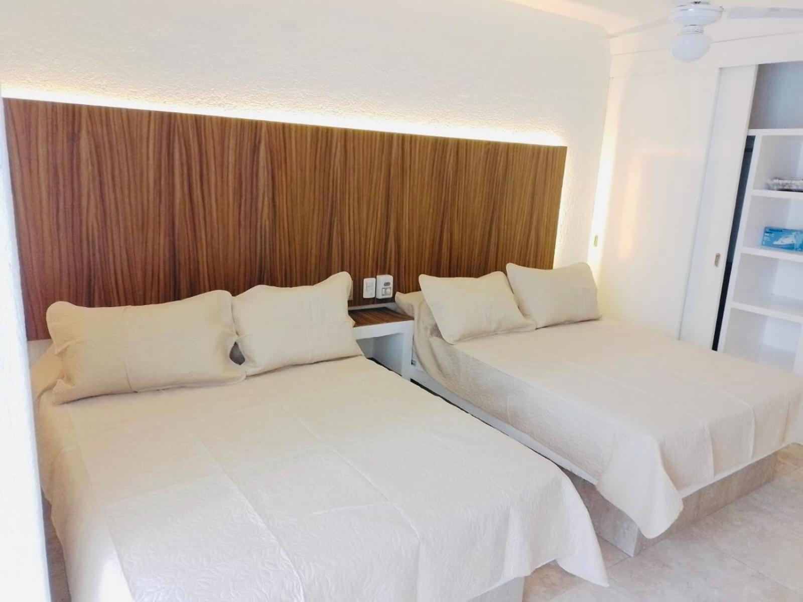 Sky Inn Acapulco Y Condominio Mediterrane Zewnętrze zdjęcie