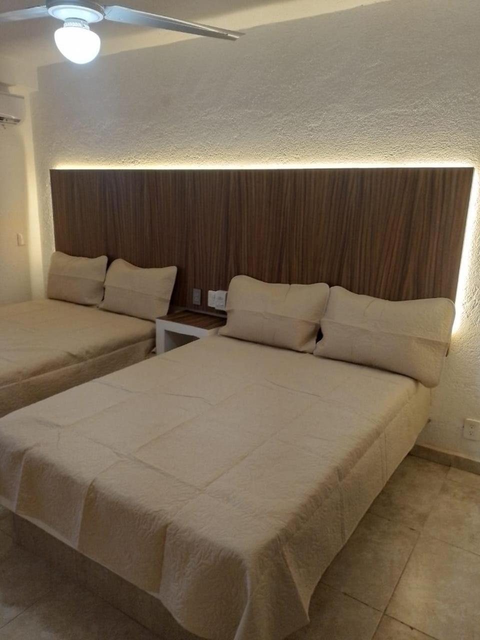 Sky Inn Acapulco Y Condominio Mediterrane Zewnętrze zdjęcie